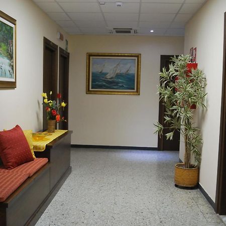 Hotel Galleano Laigueglia Exteriör bild